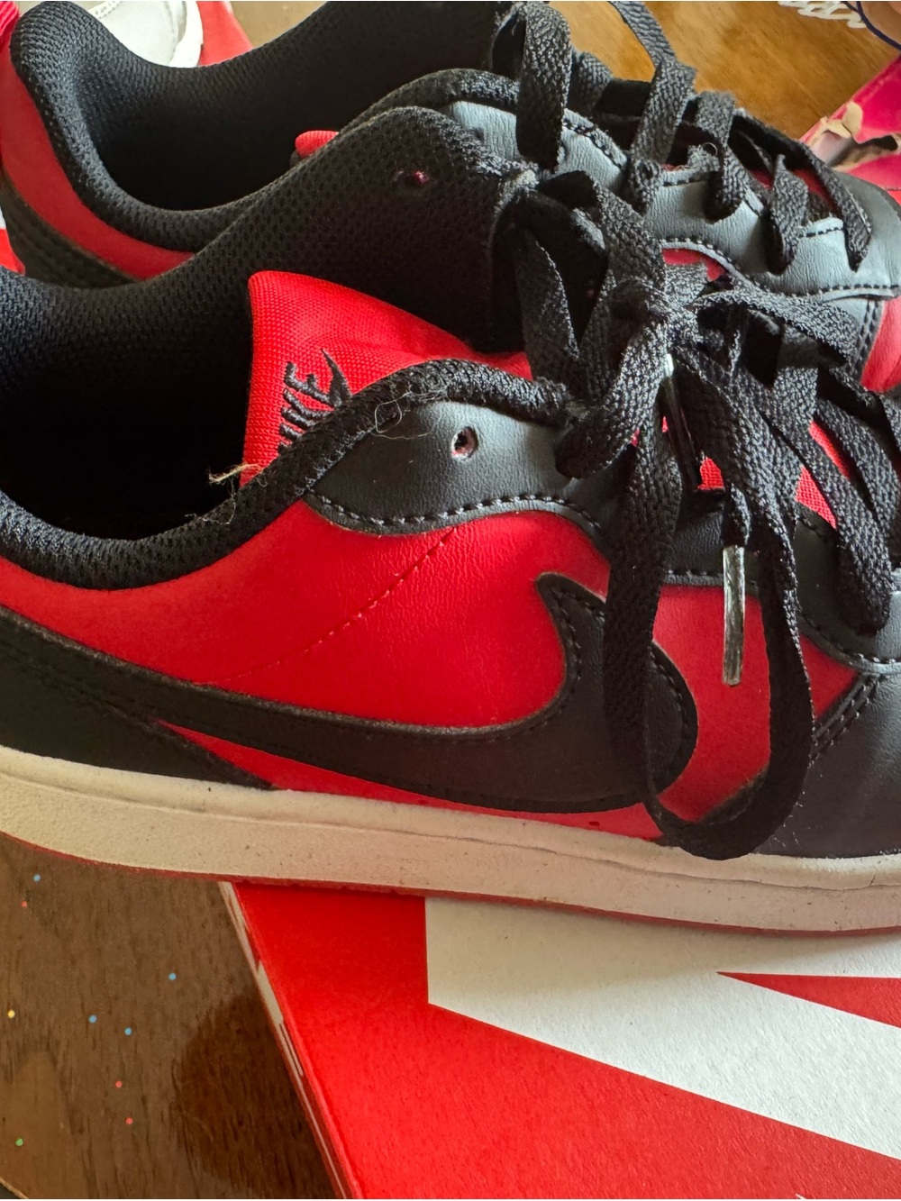 Nike Low-Top Sneakers in Red and Black